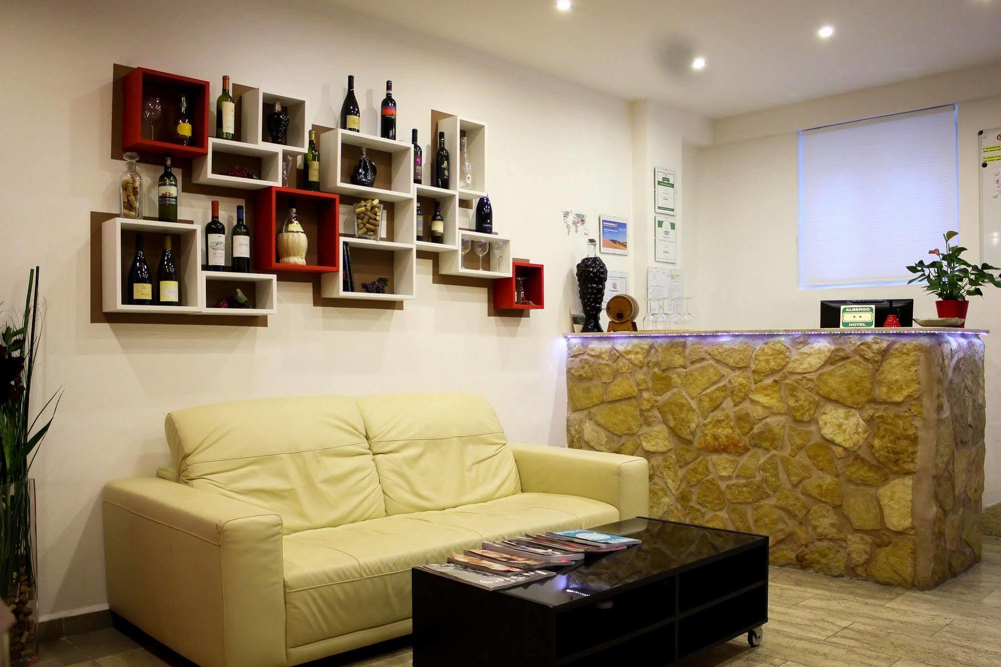 Hotel Rossovino Milano Zewnętrze zdjęcie